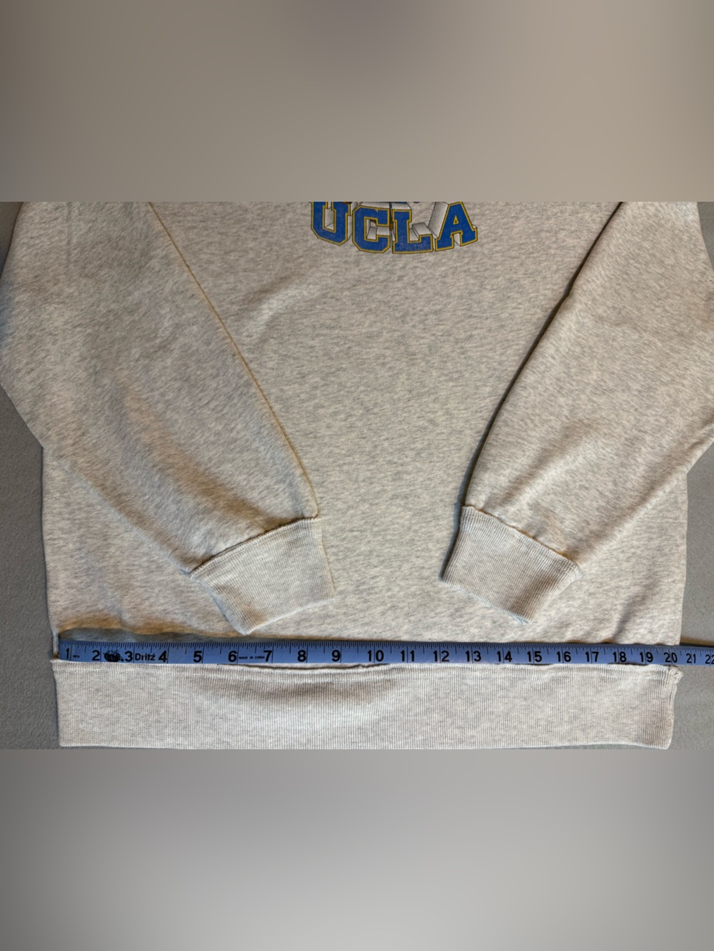 Woman’s Hollister Off-the-Shoulder UCLA Pullover in Light Gray Size Small - Picture 2 of 9